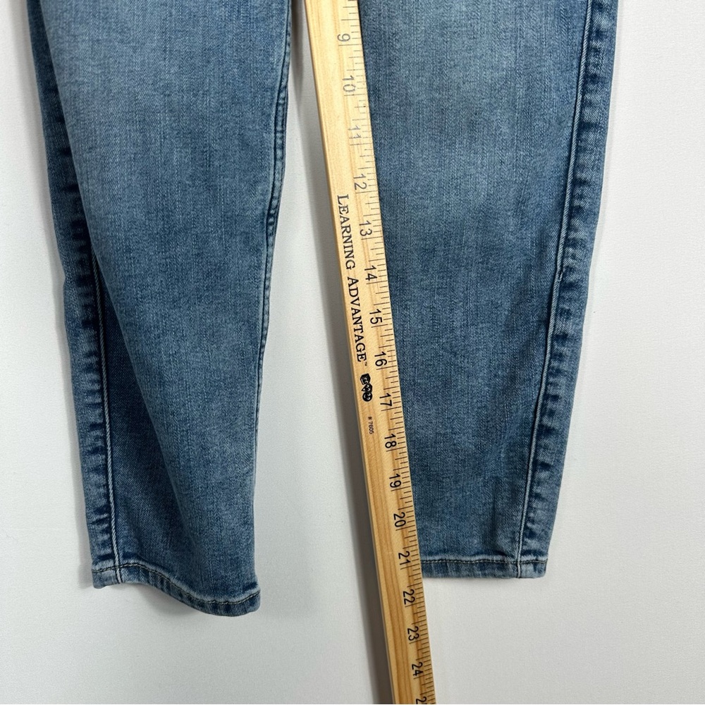 Abercrombie Kids High Rise Mini Mom Medium Wash Pull on Blue Jeans Size 8/10 - Picture 5 of 6
